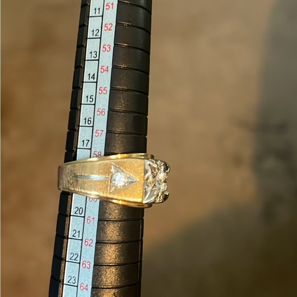 Ring - Picture 4 of 5